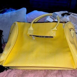 Large Tote & Carry Duffle NWT W/ straps